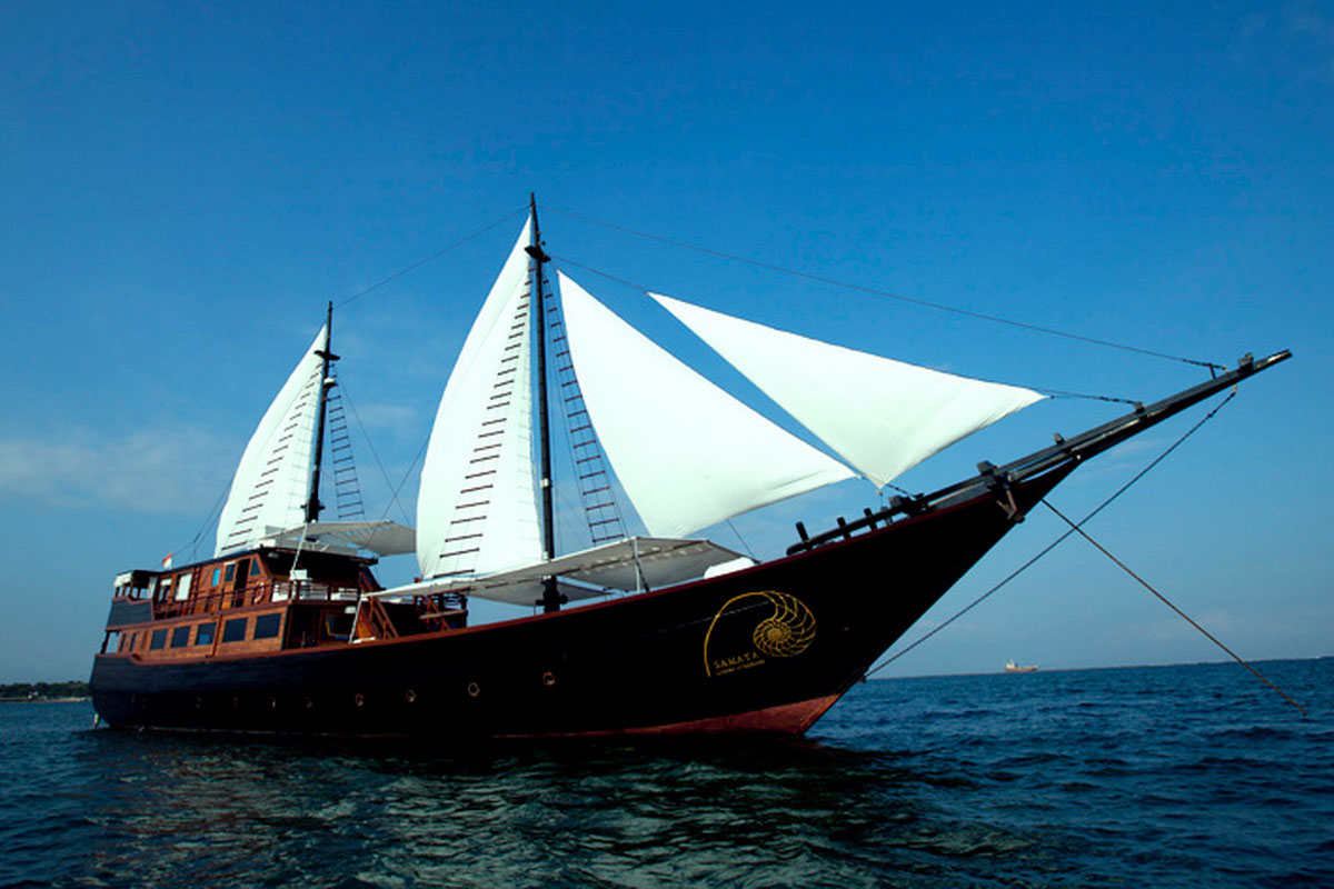 Samata Charters Cruising Indonesia