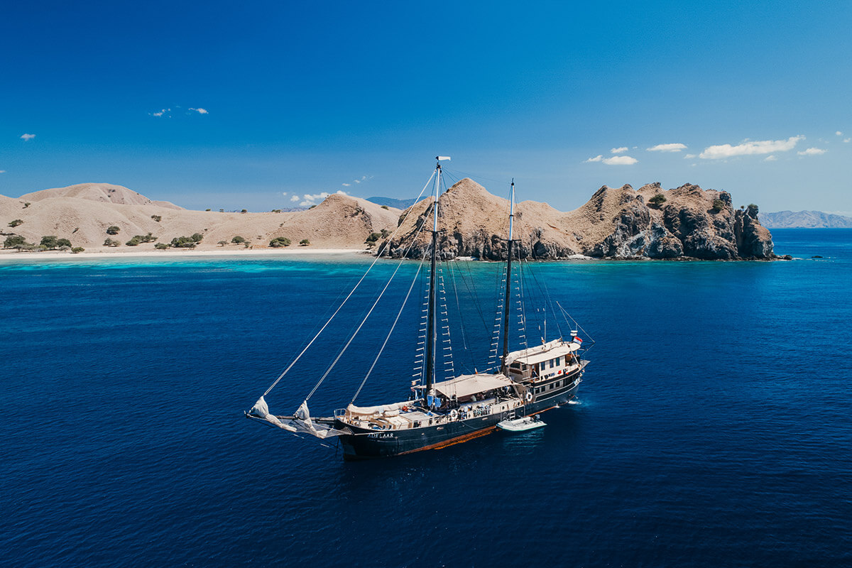 Adelaar Charters Cruising Indonesia