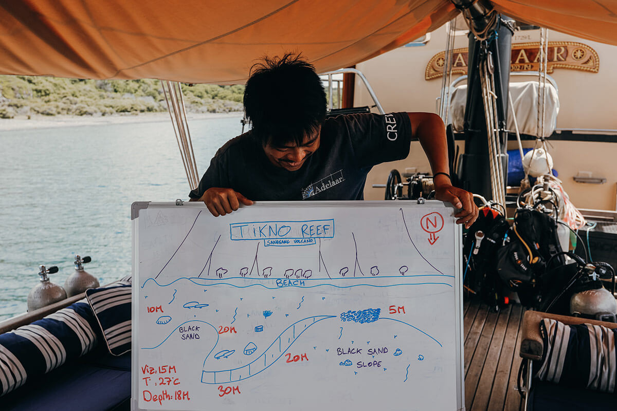 Adelaar Charters Cruising Indonesia