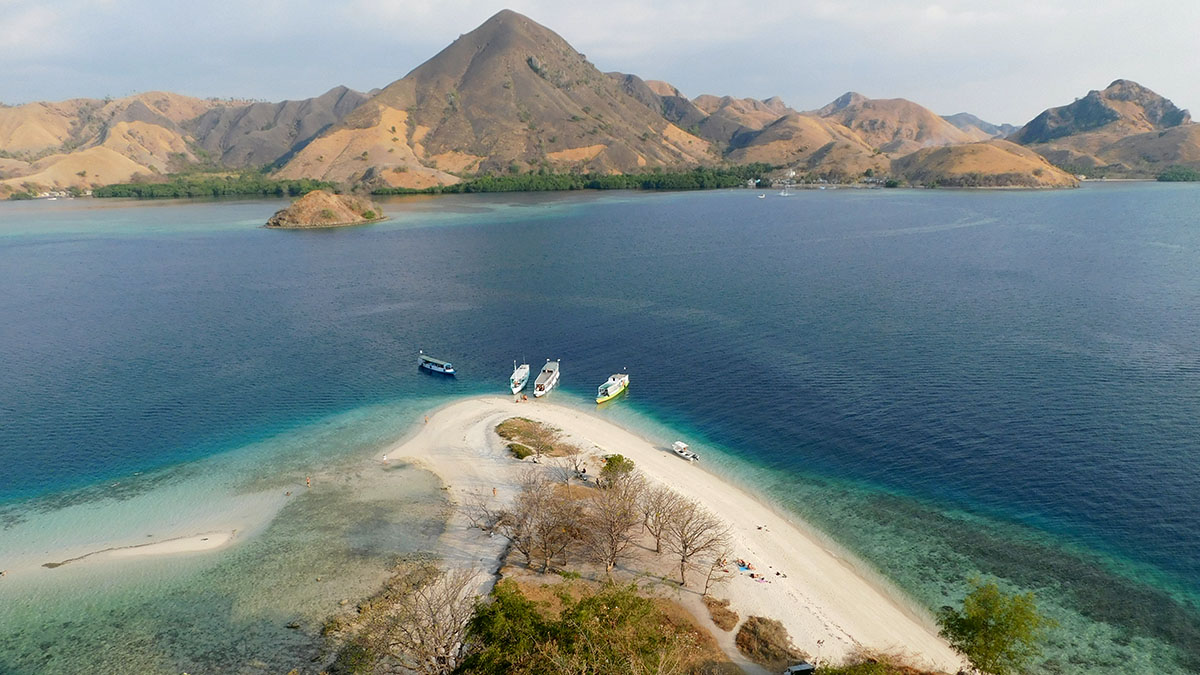 Day excursions with Angel Island Resort, Komodo, Indonesia