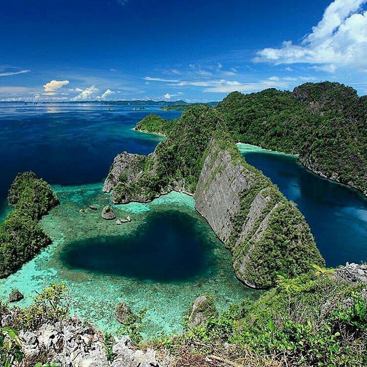 Carpe Diem charters in Raja Ampat Indonesia