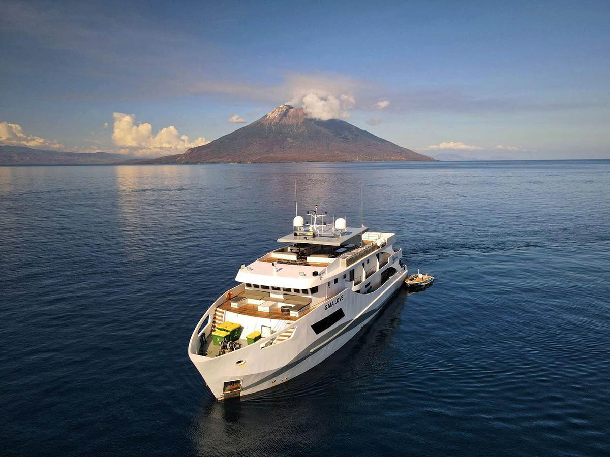 Gaia Love dive cruises in Alor