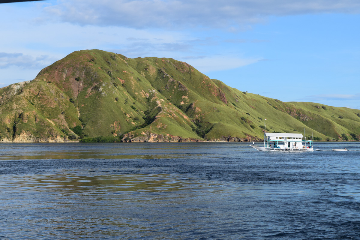 Sea gypsy houseboat in Komodo
