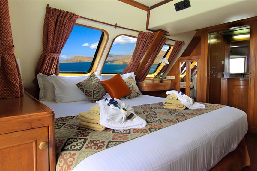 Dive cruises in Indonesia with Mermaid Liveaboard