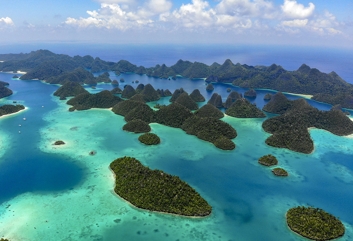 Diving in Wayag with Papua Explorers Resort
