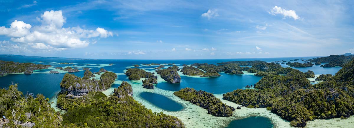 Tiare Charters in Raja Ampat with Tiare Liveaboard
